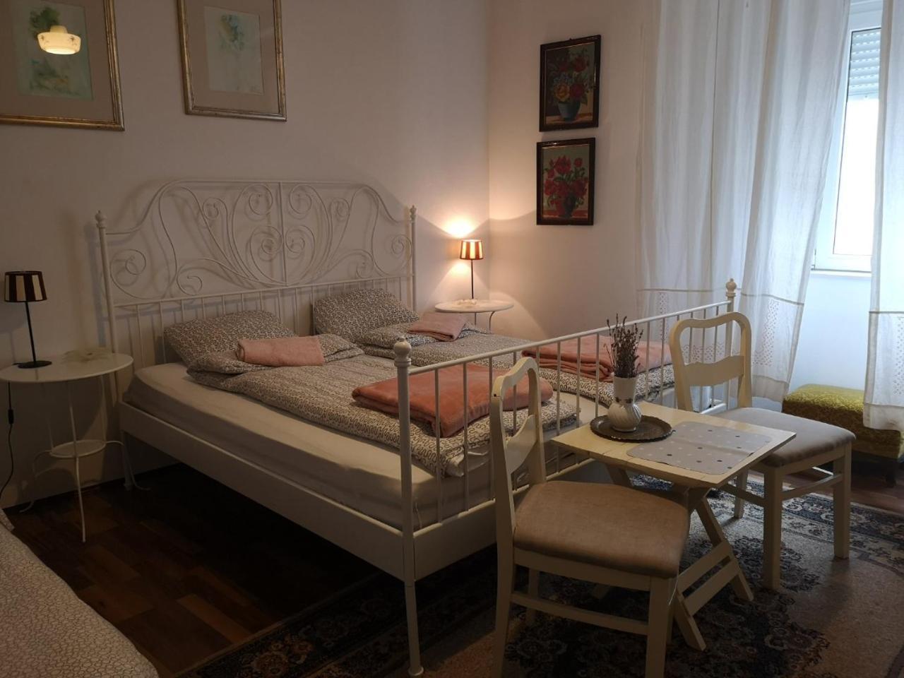 Apartments & Rooms Little Rock Mostar Extérieur photo